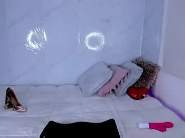 Free Live Porn with nathaliasmith - Chaturbate