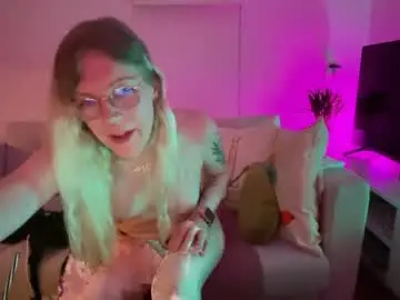 Best live sex cam show with adatje - Chaturbate