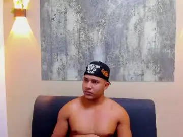 Free Live Porn with michaell_miller - Chaturbate