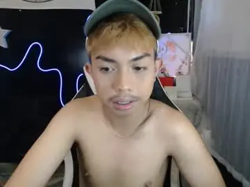 Adult Webcams with itsyourcummerboy_xx - Chaturbate