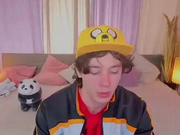 Nude Webcam with kevinstrike - Chaturbate