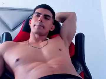 Live Porn with danterouxx - Chaturbate