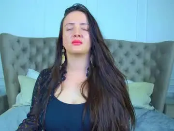 Sex Cam with elinabellucci - Chaturbate