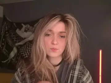 Free Porn Cam with purple_averge - Chaturbate