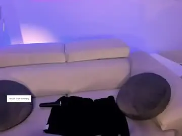 Live Porn with rossirivers - Chaturbate