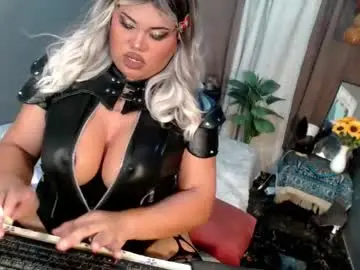 Live Sex with cellinekittcumerr - Chaturbate