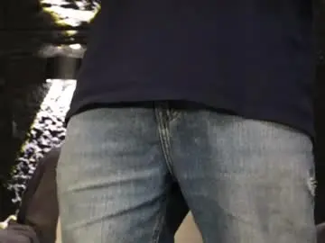 Nude Webcam with leo_diaz01 - Chaturbate