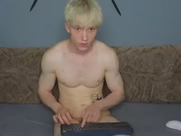 Live Porn with pupsenish - Chaturbate