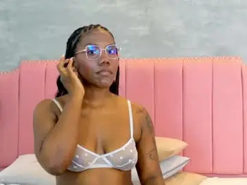 Nude Webcam with alaia_colins - Chaturbate