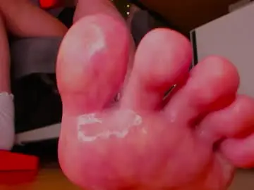 Live Porn with katiewoww - Chaturbate