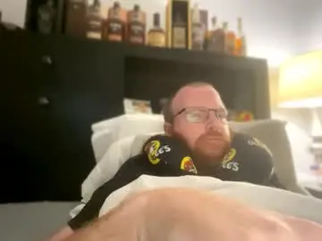 Sex Cam with gingerginger111 - Chaturbate