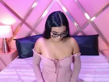 Live Sex Cam with nicolsanders - Chaturbate