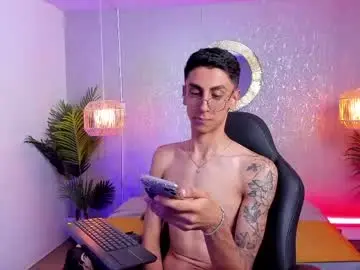 Adult Webcams with gio_carangi - Chaturbate