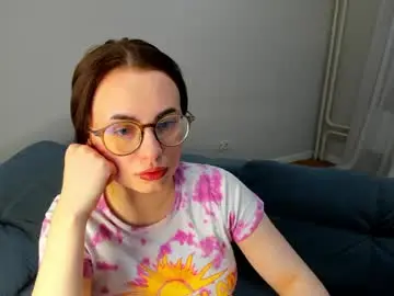 Live Porn with xapka_lapka - Chaturbate