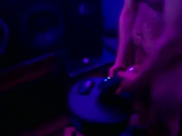 Live Sex with shawntheone3535b - Chaturbate