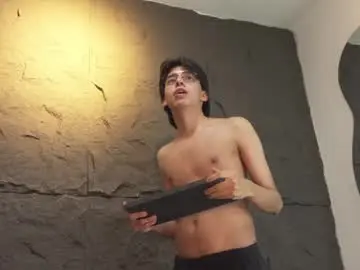 Live Sex with alan_boy01 - Chaturbate