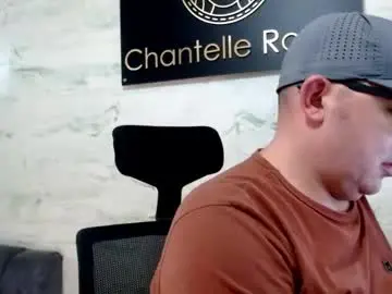 Free Live Porn with maximo_daddy1 - Chaturbate