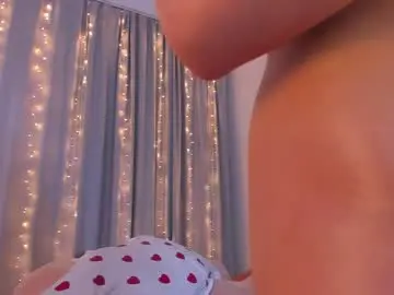 Adult Video Chat with dollyiaa - Chaturbate