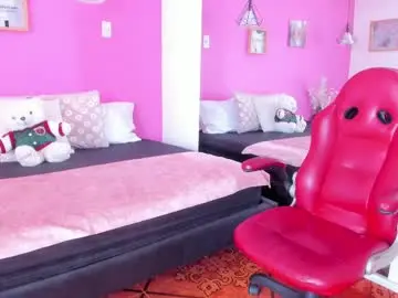 Live Sex Cam with liapinket - Chaturbate