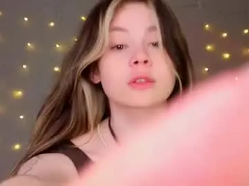 Live Sex with dipamellyy - Chaturbate