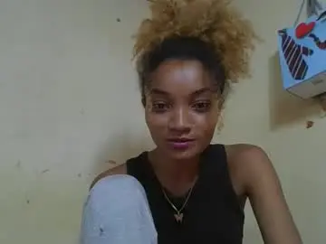 Live Sex Cam with francinoli - Chaturbate