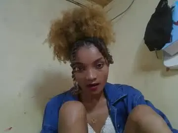 Free Live Porn with francinoli - Chaturbate