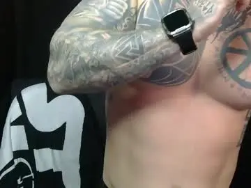 Live Sex with devilwithtats - Chaturbate
