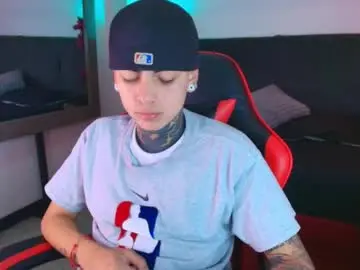 Free Porn Cam with adamswalkerr_ - Chaturbate