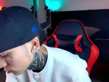 Sex Cam with adamswalkerr_ - Chaturbate