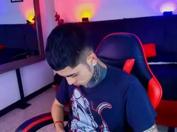 Watch Live Sex Cams with adamswalkerr_ - Chaturbate