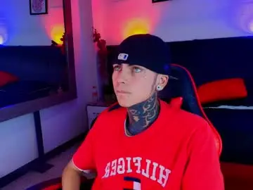 Watch Live Sex Cams with adamswalkerr_ - Chaturbate