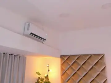 Live Sex Cam with malaia_hills - Chaturbate