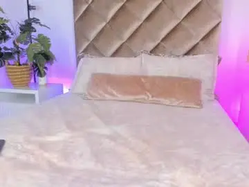 Live Porn with malaia_hills - Chaturbate