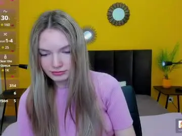 Live Sex Cam with evelineamore - Chaturbate