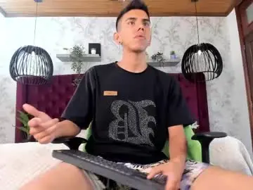 Best Webcam with lucca_moreti - Chaturbate