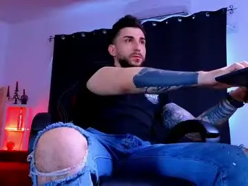 Live Porn with mightyaaron - Chaturbate