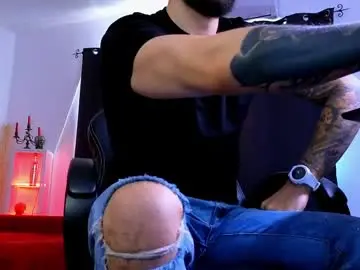 Free Live Porn with mightyaaron - Chaturbate