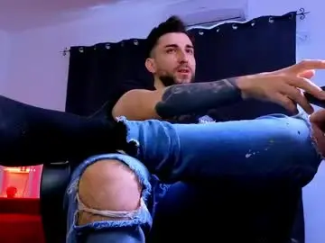 Private Sex Chat with mightyaaron - Chaturbate