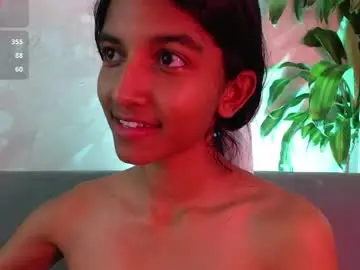 Live Sex with yuliethpetite - Chaturbate