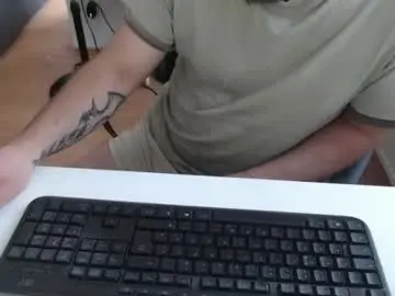 Free Porn Cam with robzombi - Chaturbate