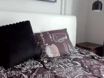 Nude Webcam with strong_arni - Chaturbate