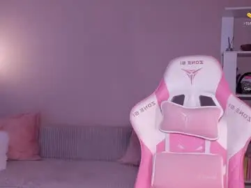 Live Porn with honeyautumn - Chaturbate