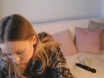 Nude Webcam with vicutee - Chaturbate