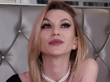 Nude Webcam with mayahales - Chaturbate