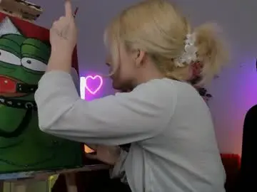 Free Live Porn with aurorawrenfield - Chaturbate
