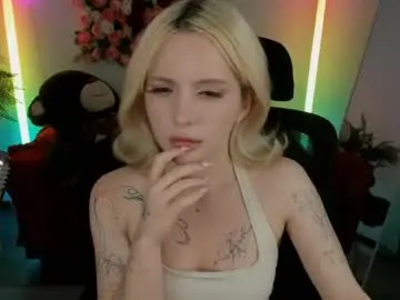 Adult Video Chat with aurorawrenfield - Chaturbate