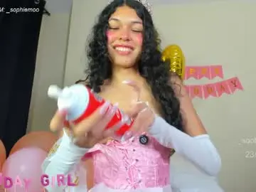 Sex Cam with sophie_moo - Chaturbate