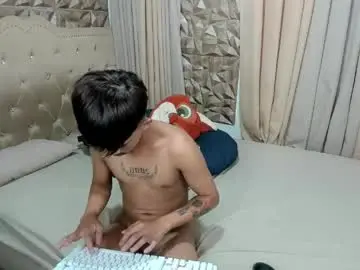 Live Sex Cam with urmasterhardcock - Chaturbate