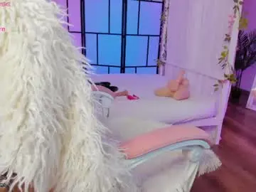 Live Sex Cam with krissysins - Chaturbate