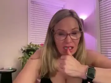 Adult Webcams with milf_goddess - Chaturbate